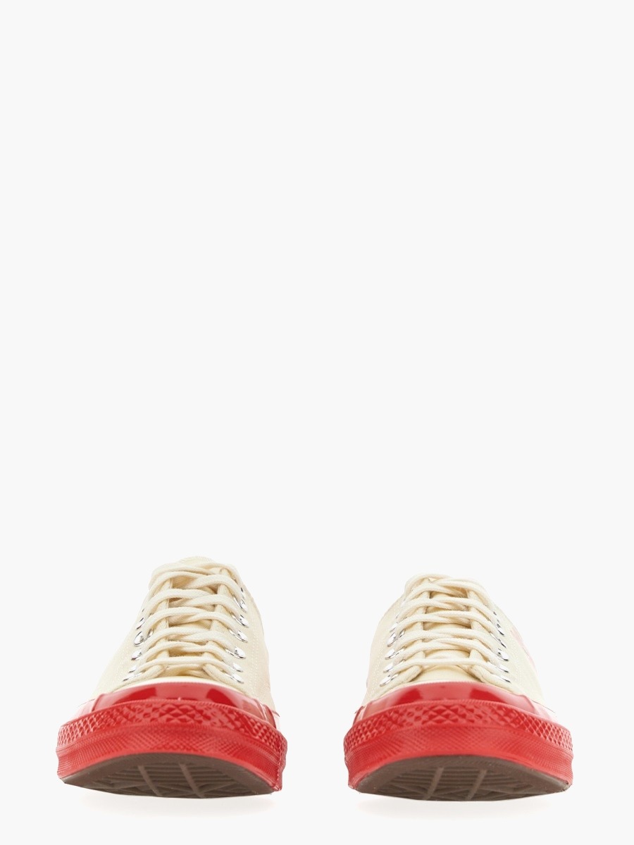 nanito_source_url:https://nokinstyle.com/2353435/heart-print-sneaker.jpg