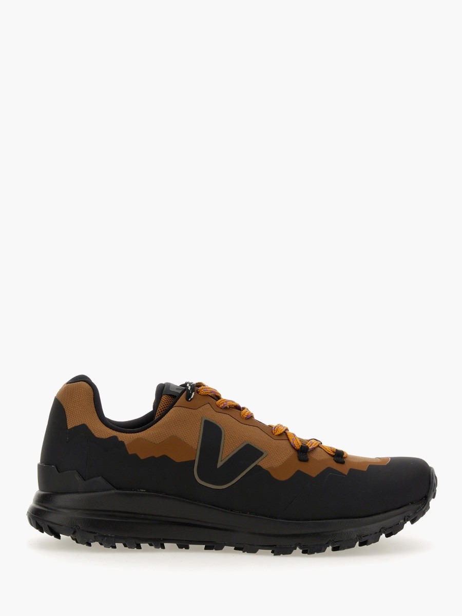 nanito_source_url:https://nokinstyle.com/2348338/fitz-roy-trek-shell-sneaker.jpg