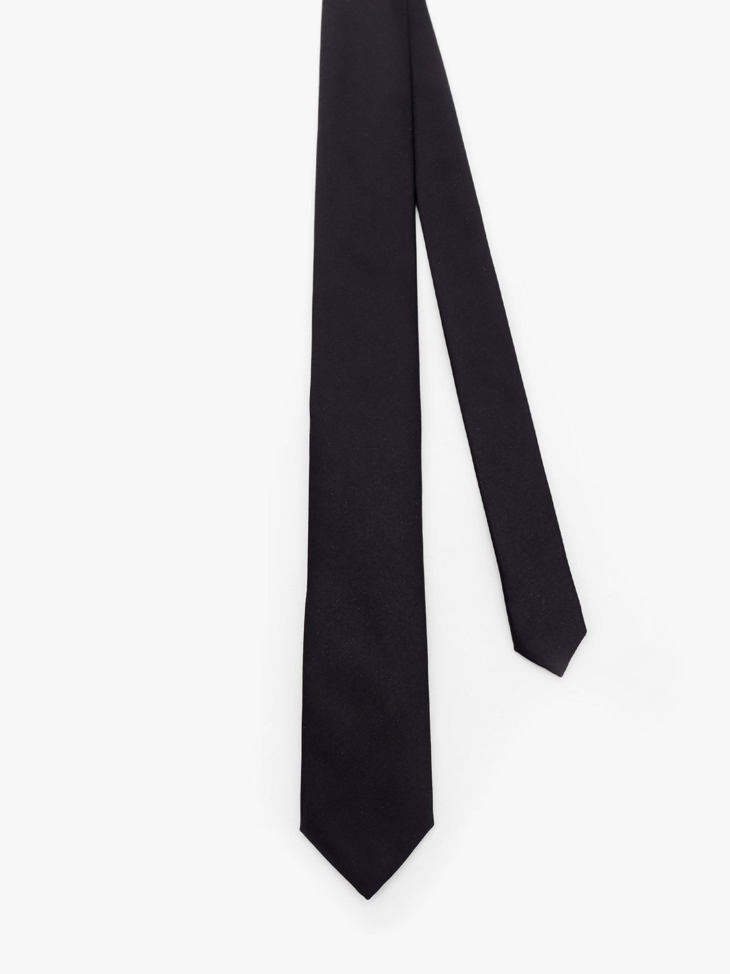 nanito_source_url:https://nokinstyle.com/2432825/silk-tie.jpg