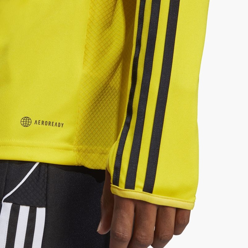 nanito_source_url:https://b2bsportswholesale.net/public/storage/productimages/d7/f5/5d/b1/933606/image/xlarge_clean.jpg