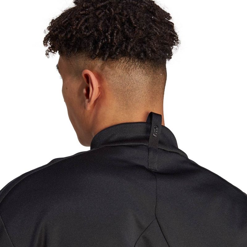 nanito_source_url:https://b2bsportswholesale.net/public/storage/productimages/e4/a7/82/c9/1089095/image/xlarge_clean.jpg