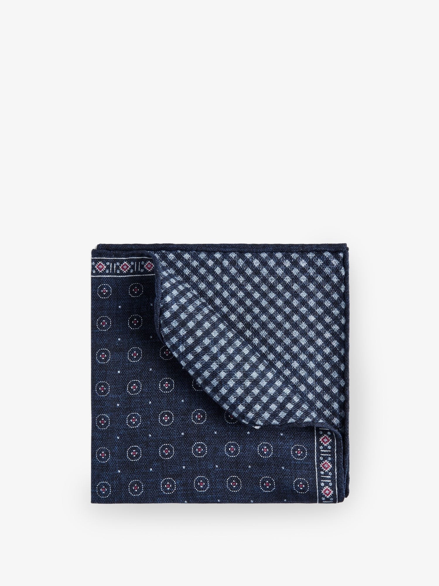 nanito_source_url:https://nokinstyle.com/2392691/silk-pocket.jpg