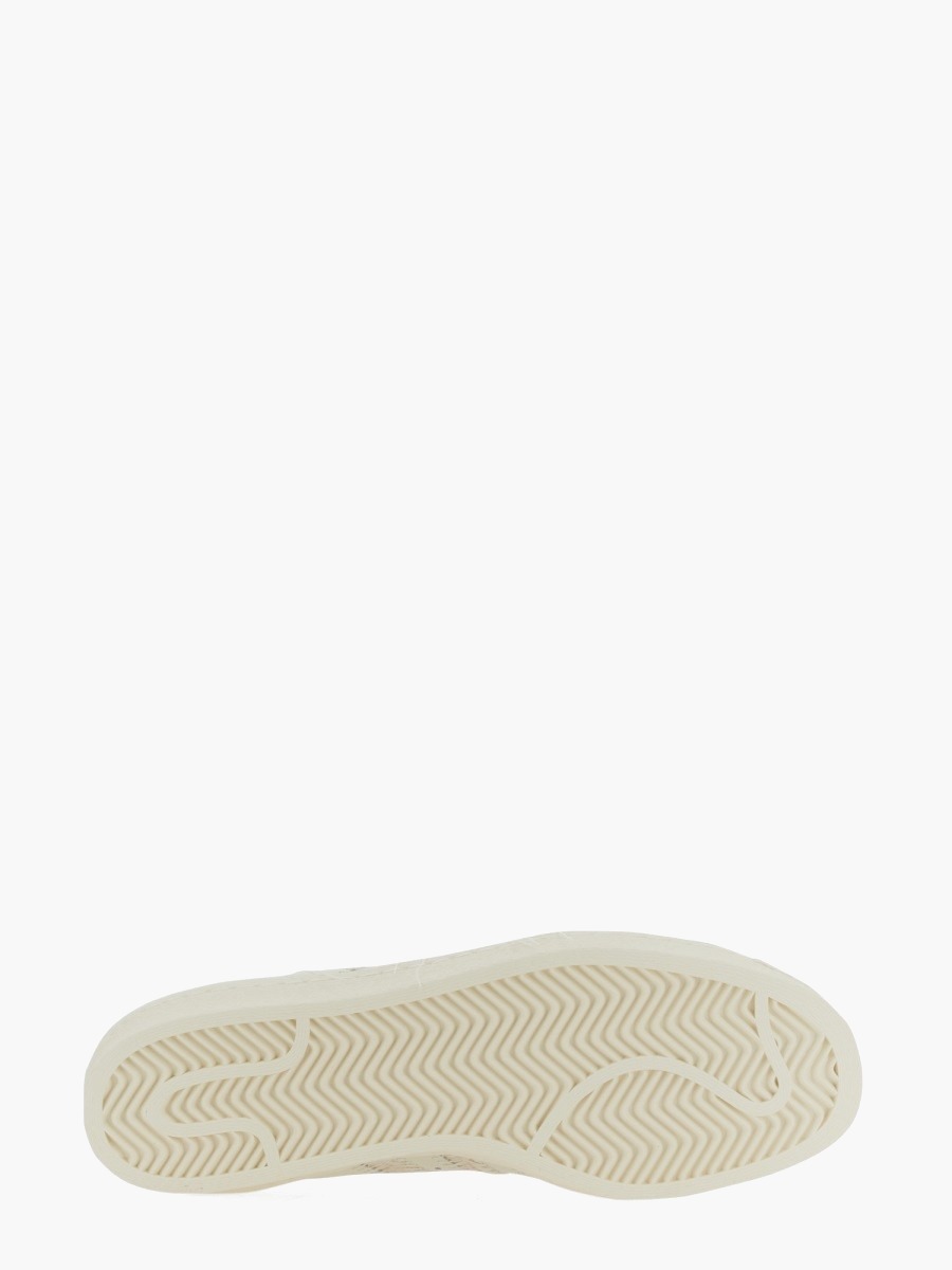 nanito_source_url:https://nokinstyle.com/2359227/sneaker-hicho.jpg