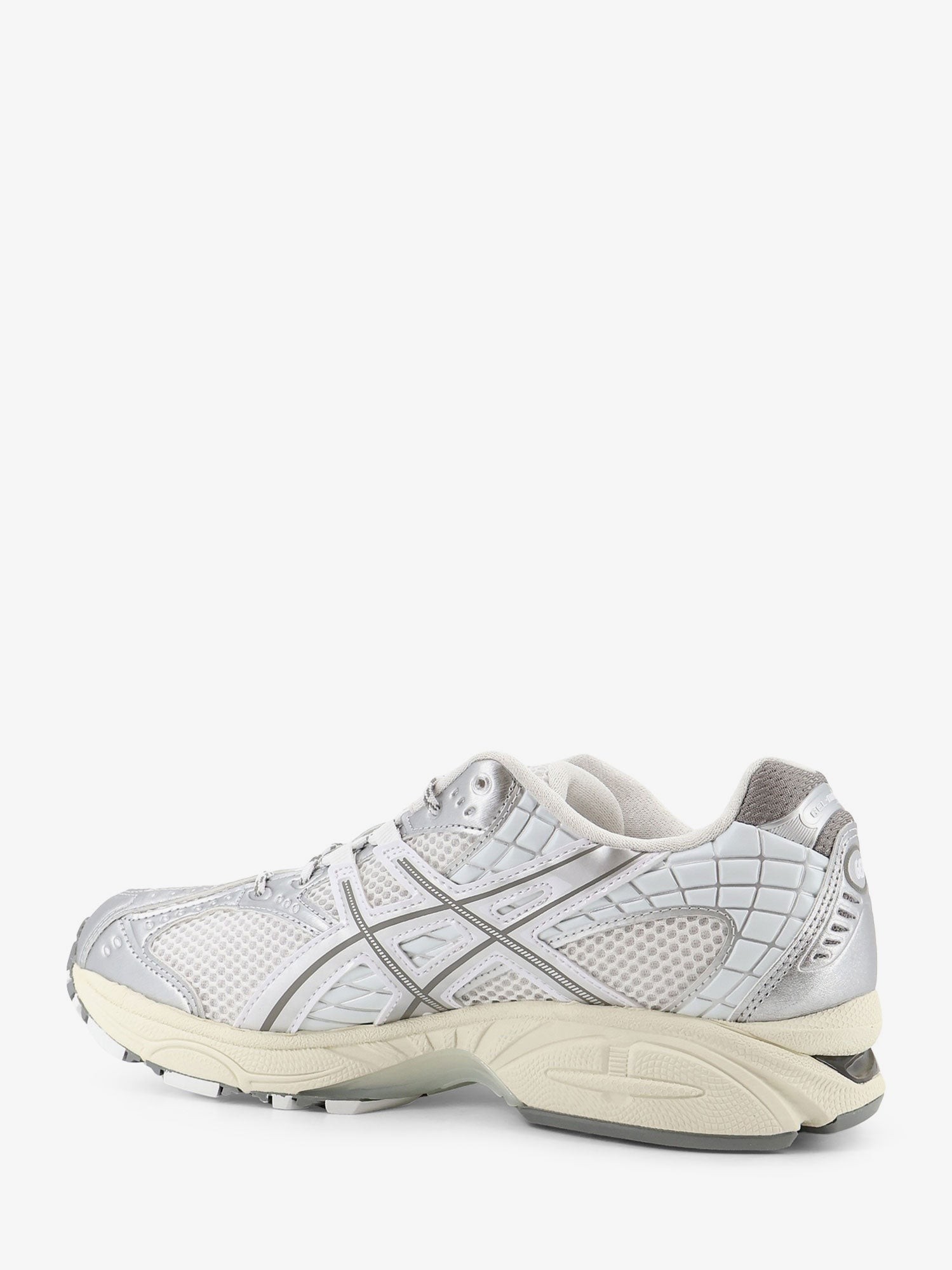 nanito_source_url:https://nokinstyle.com/2442644/gel-nimbus-101-sneakers.jpg