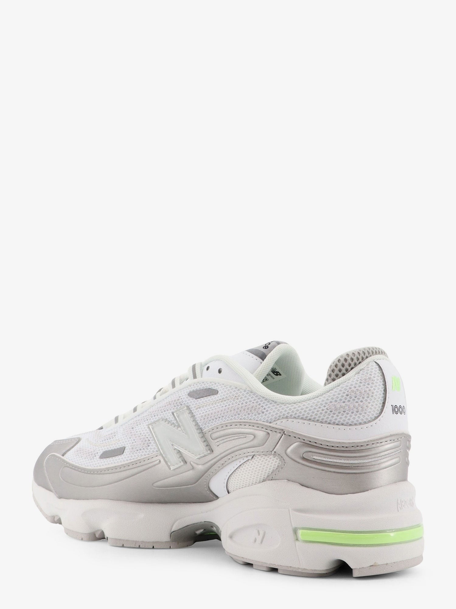 nanito_source_url:https://nokinstyle.com/2399205/1000-mesh-sneakers.jpg