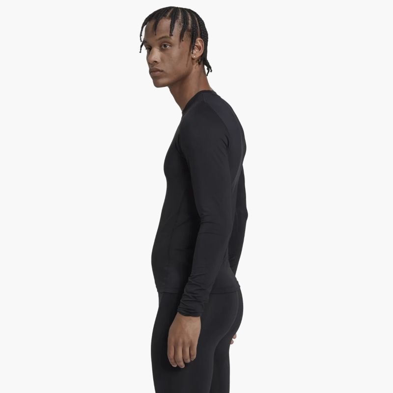 nanito_source_url:https://b2bsportswholesale.net/public/storage/productimages/c5/a0/56/e2/1255329/image/xlarge_clean.jpg
