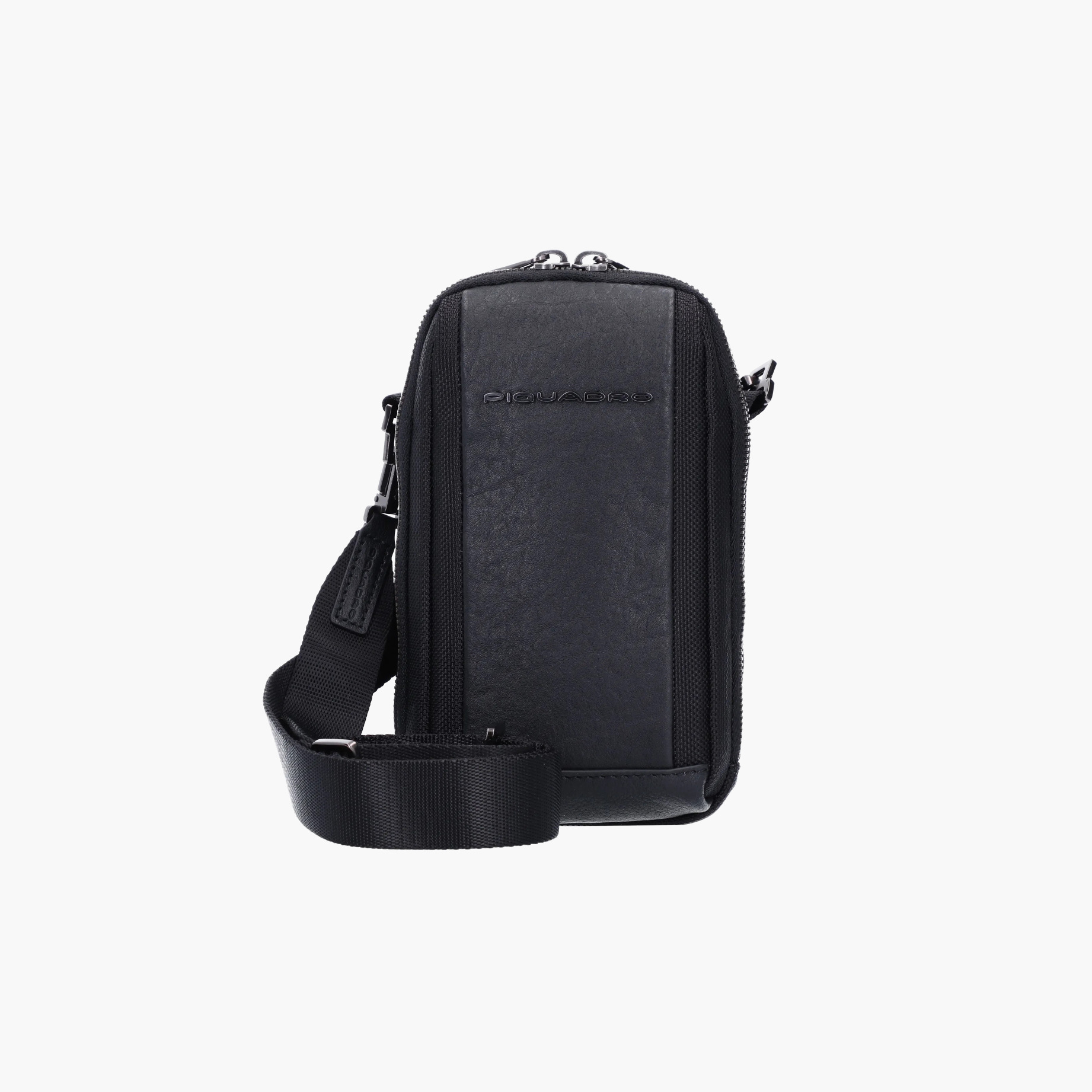 nanito_source_url:https://www.mewse.ro/images/produse/piquadro-brief-2-recycled-fabric-crossbody-bag-black-ca5485br2-for-men-1683547408.jpg
