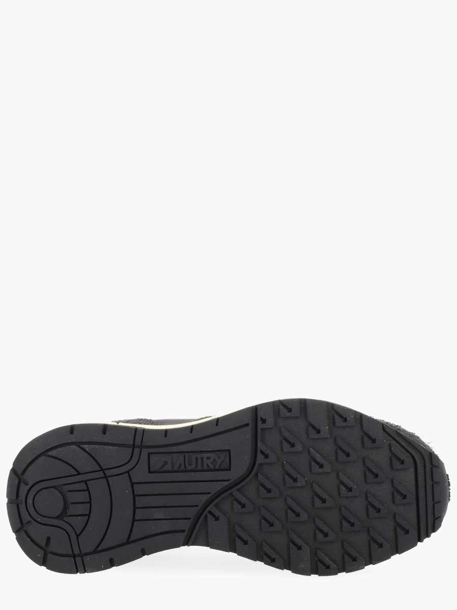 nanito_source_url:https://nokinstyle.com/2335620/reelwind-low-sneakers.jpg