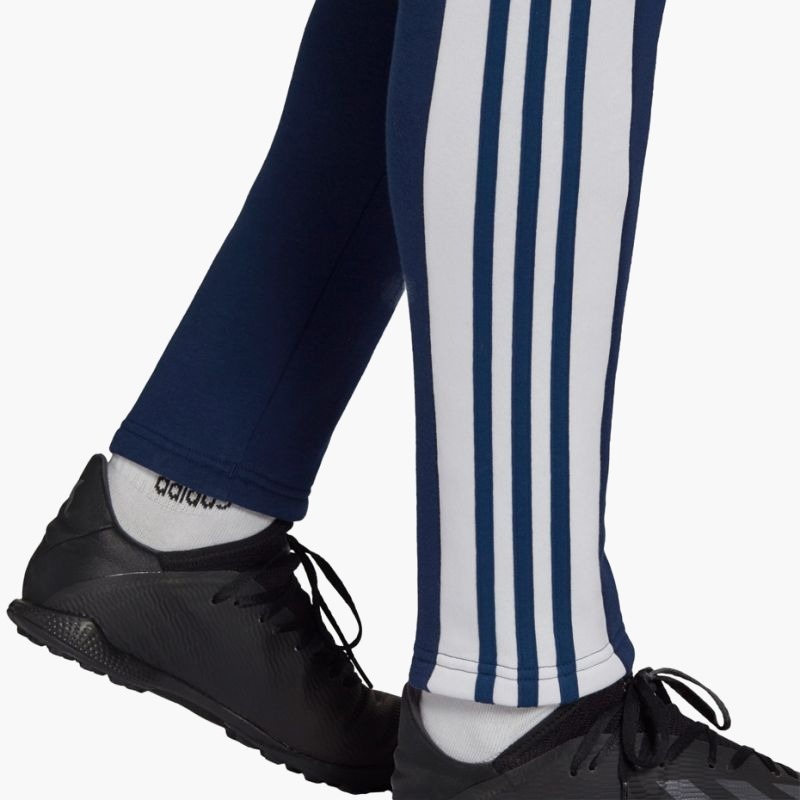nanito_source_url:https://b2bsportswholesale.net/public/storage/productimages/cf/cb/ee/e0/629245/image/xlarge_clean.jpg
