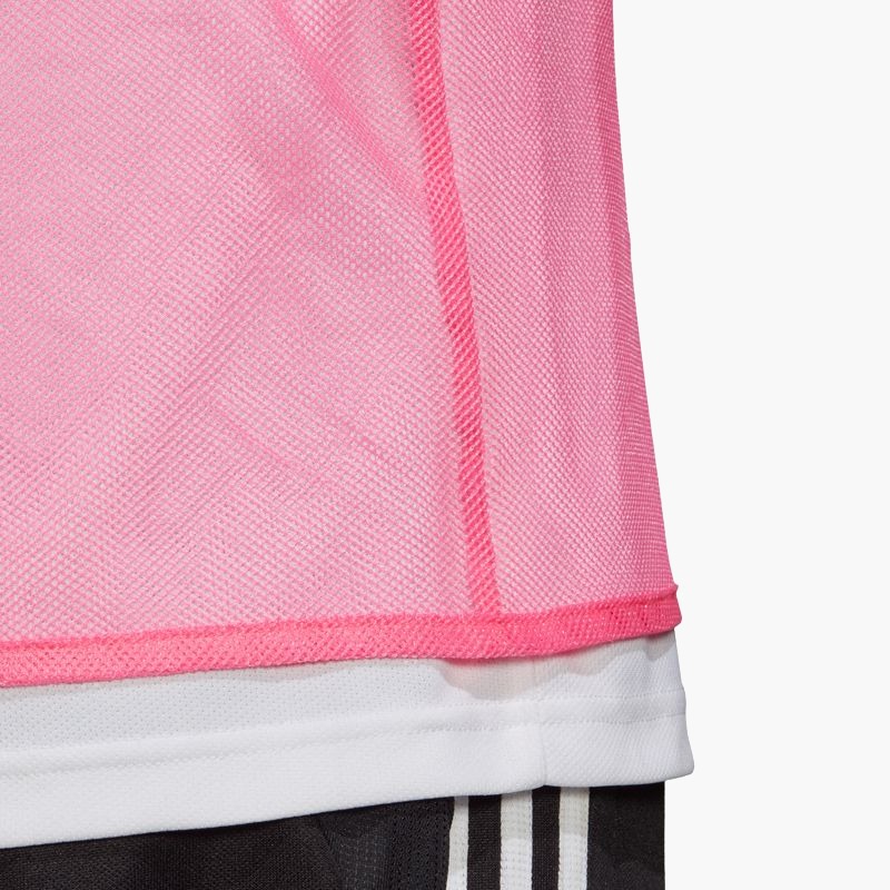 nanito_source_url:https://b2bsportswholesale.net/public/storage/productimages/30/c2/17/68/556744/image/xlarge_clean.jpg