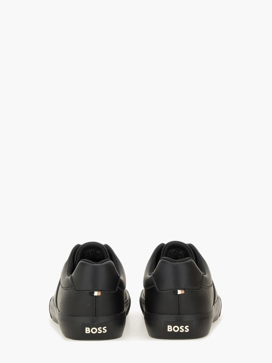 nanito_source_url:https://nokinstyle.com/2368864/leather-sneaker.jpg