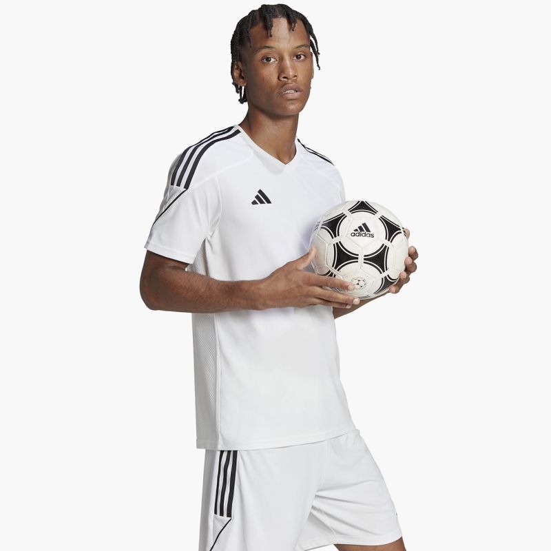 nanito_source_url:https://b2bsportswholesale.net/public/storage/productimages/7e/83/e8/17/1418255/image/xlarge_clean.jpg