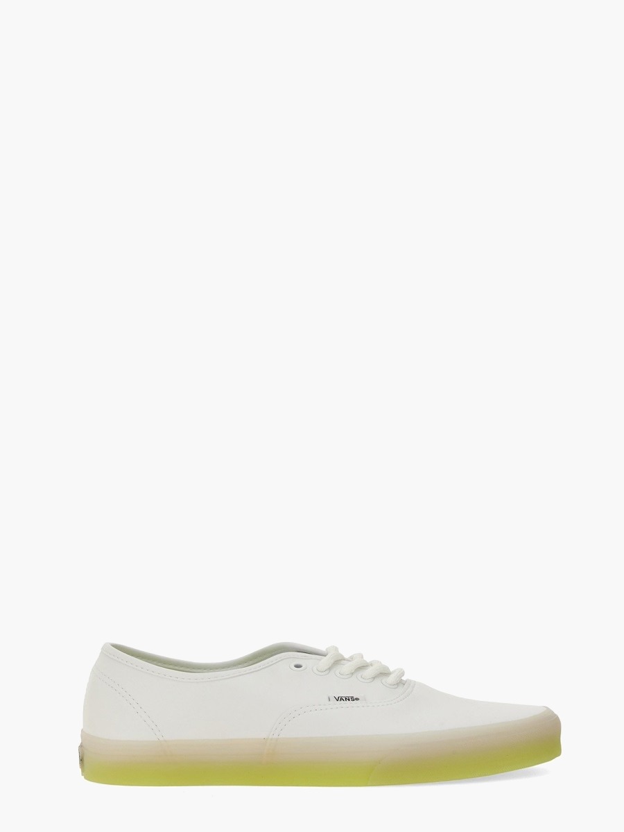 nanito_source_url:https://nokinstyle.com/2349365/authentic-sneaker.jpg
