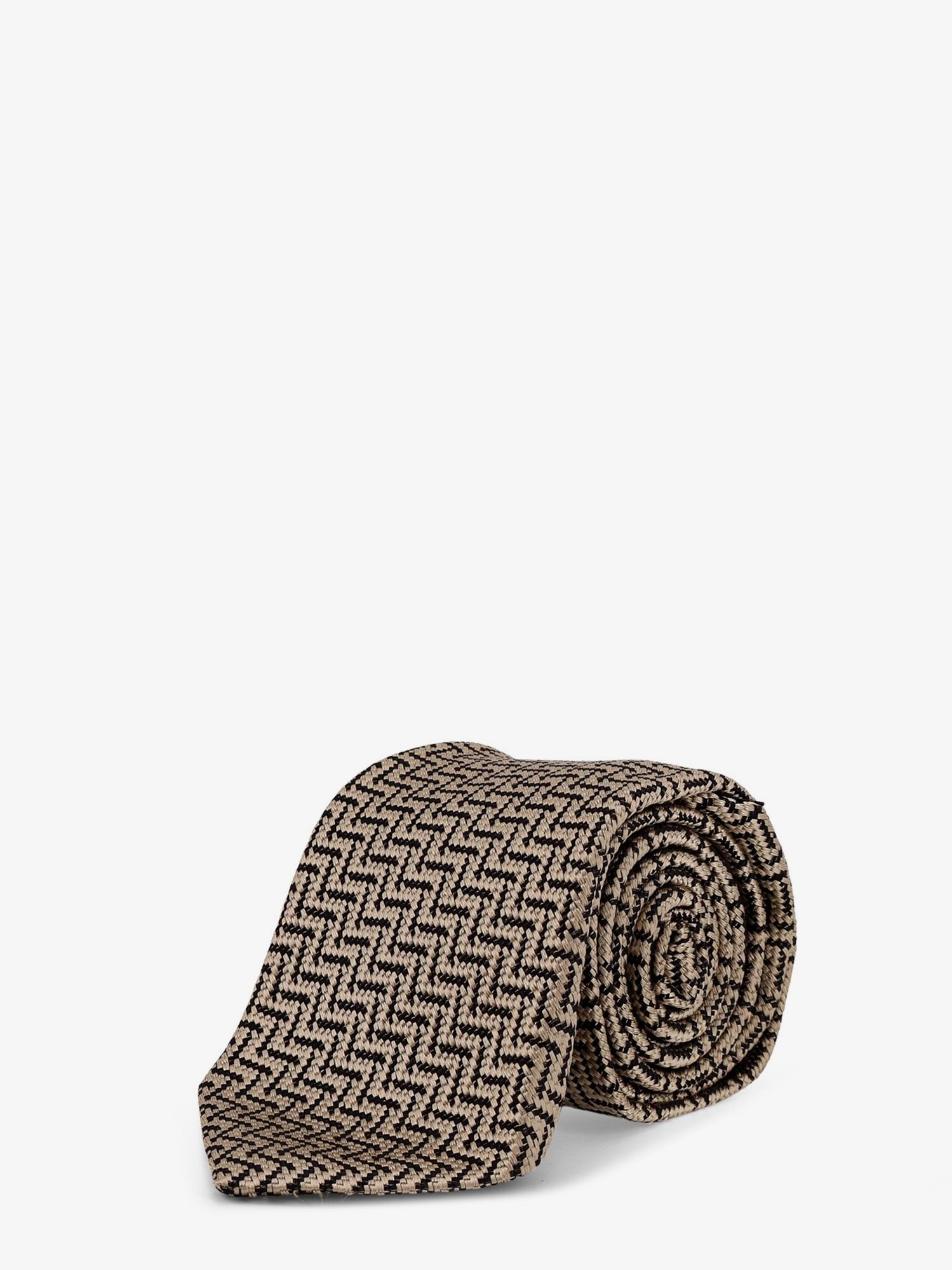 nanito_source_url:https://nokinstyle.com/2402254/silk-tie.jpg