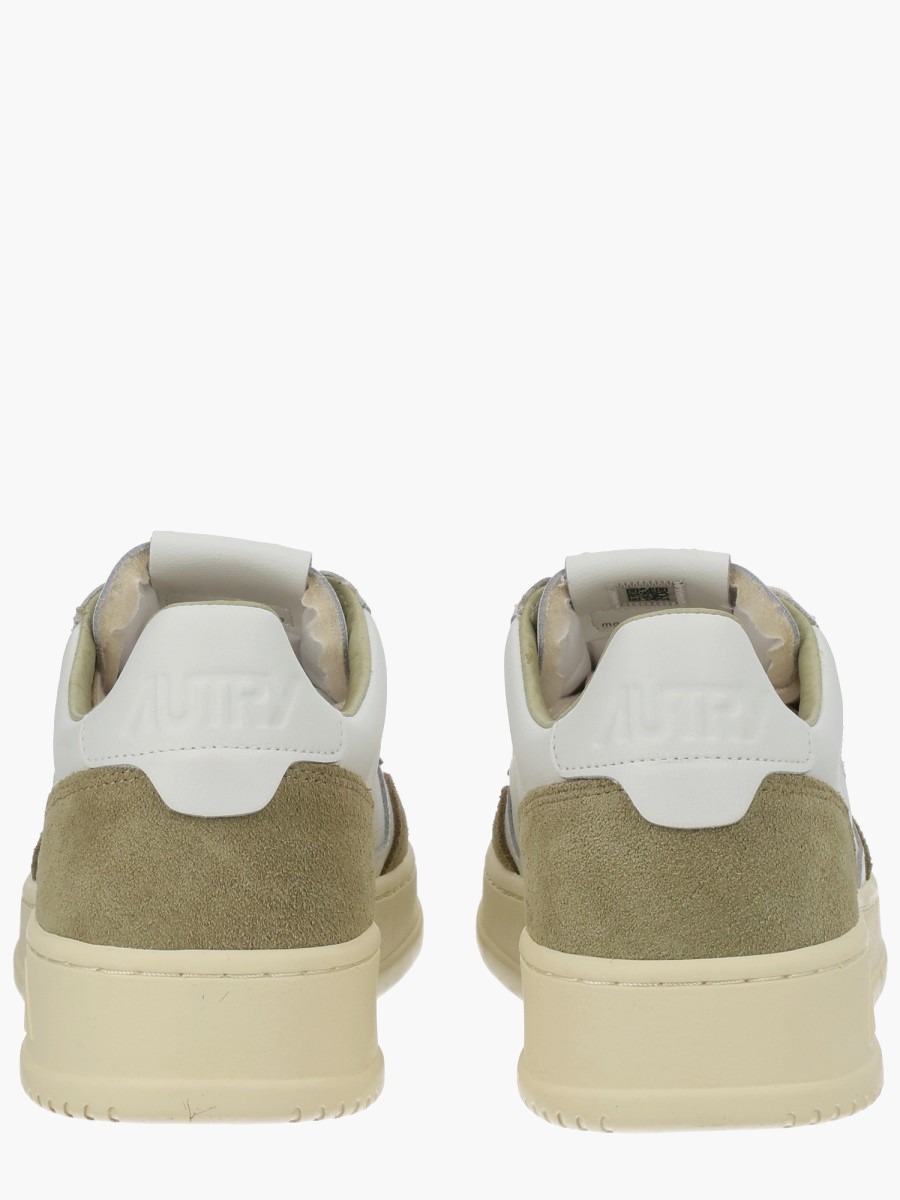 nanito_source_url:https://nokinstyle.com/2328016/medalist-low-sneaker.jpg