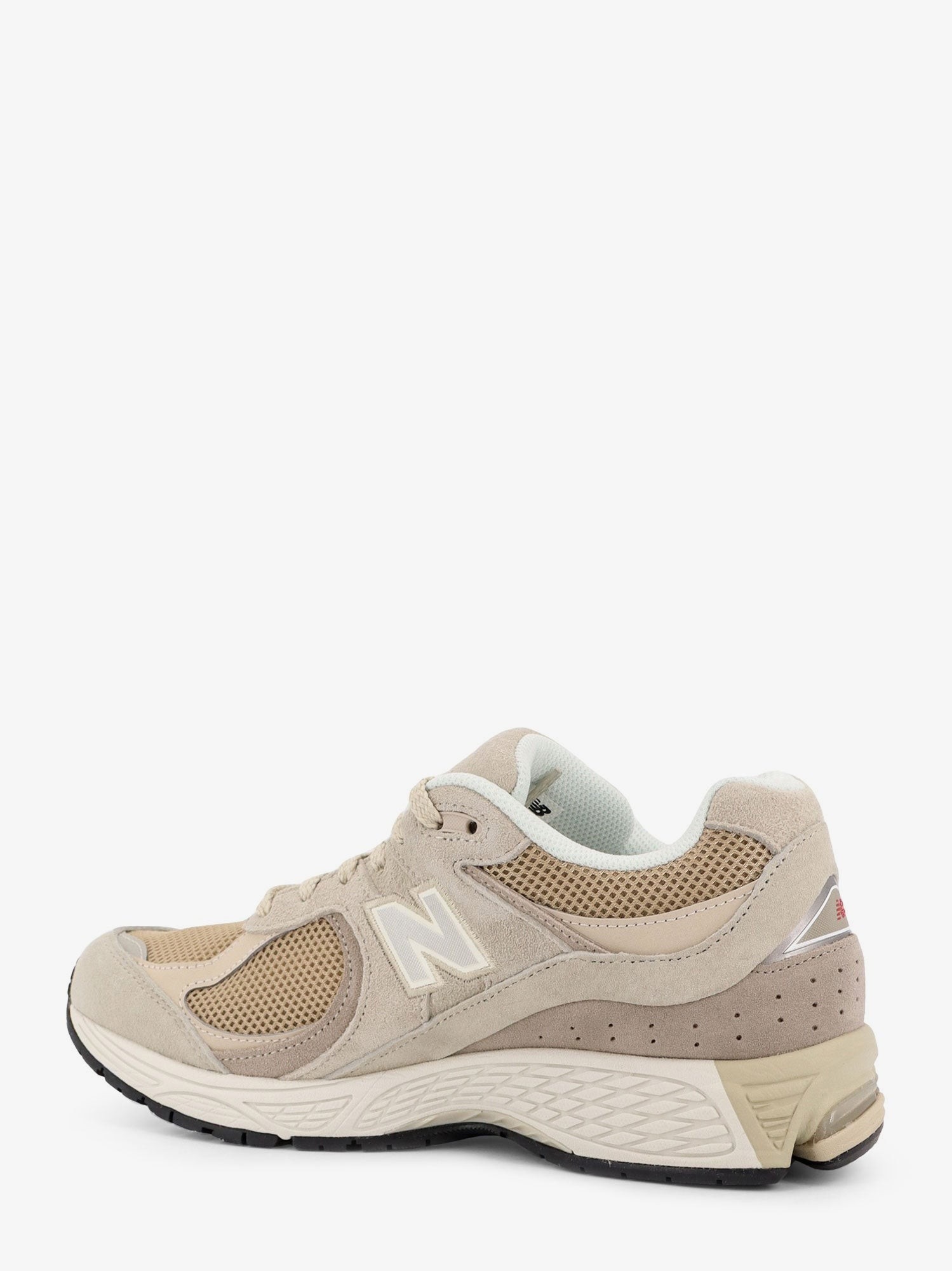 nanito_source_url:https://nokinstyle.com/2406386/2002r-mesh-sneakers-with-suede-inserts.jpg
