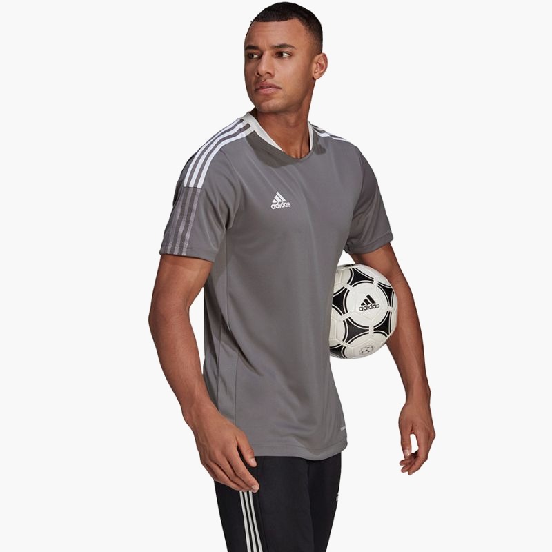 nanito_source_url:https://b2bsportswholesale.net/public/storage/productimages/59/8e/f4/b8/2198931/image/xlarge_clean.jpg