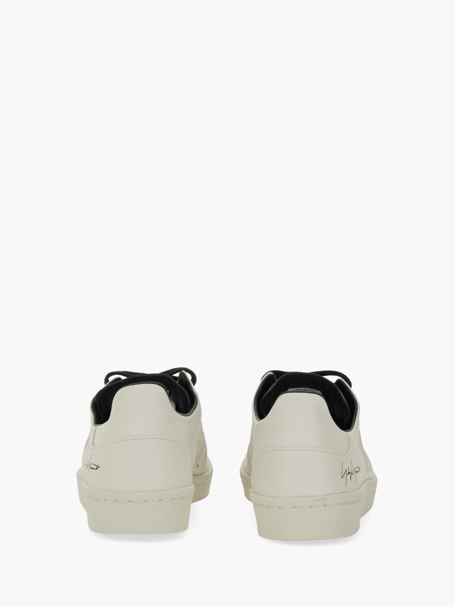 nanito_source_url:https://nokinstyle.com/2368574/superstar-sneaker.jpg