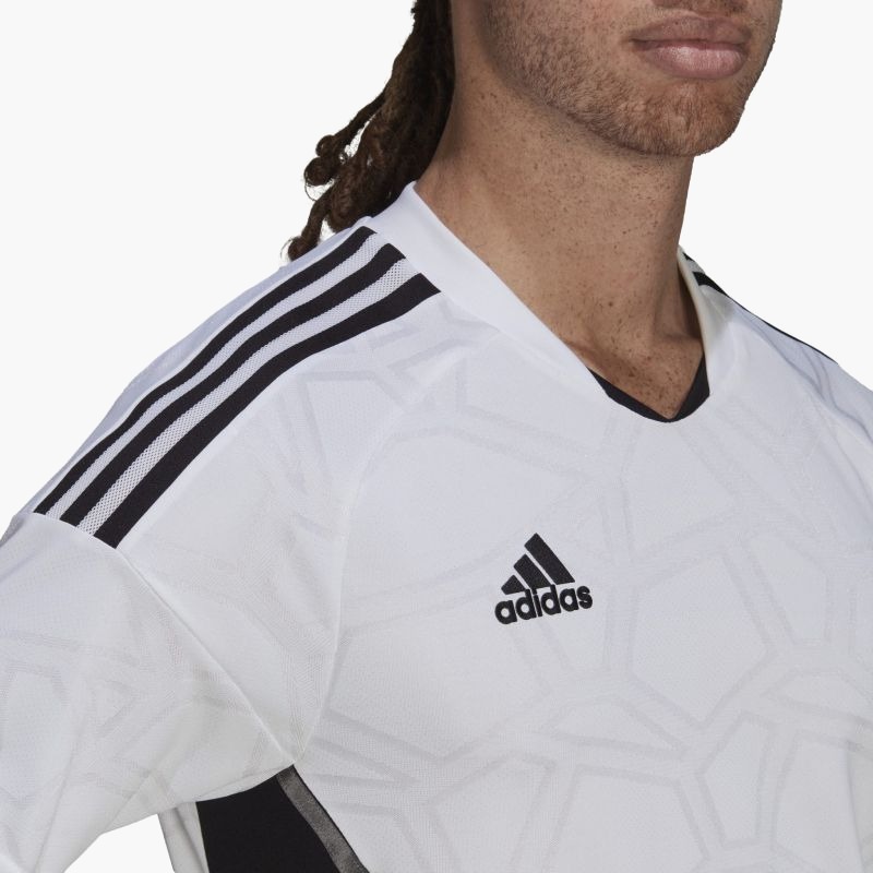 nanito_source_url:https://b2bsportswholesale.net/public/storage/productimages/41/06/6b/ea/807993/image/xlarge_clean.jpg