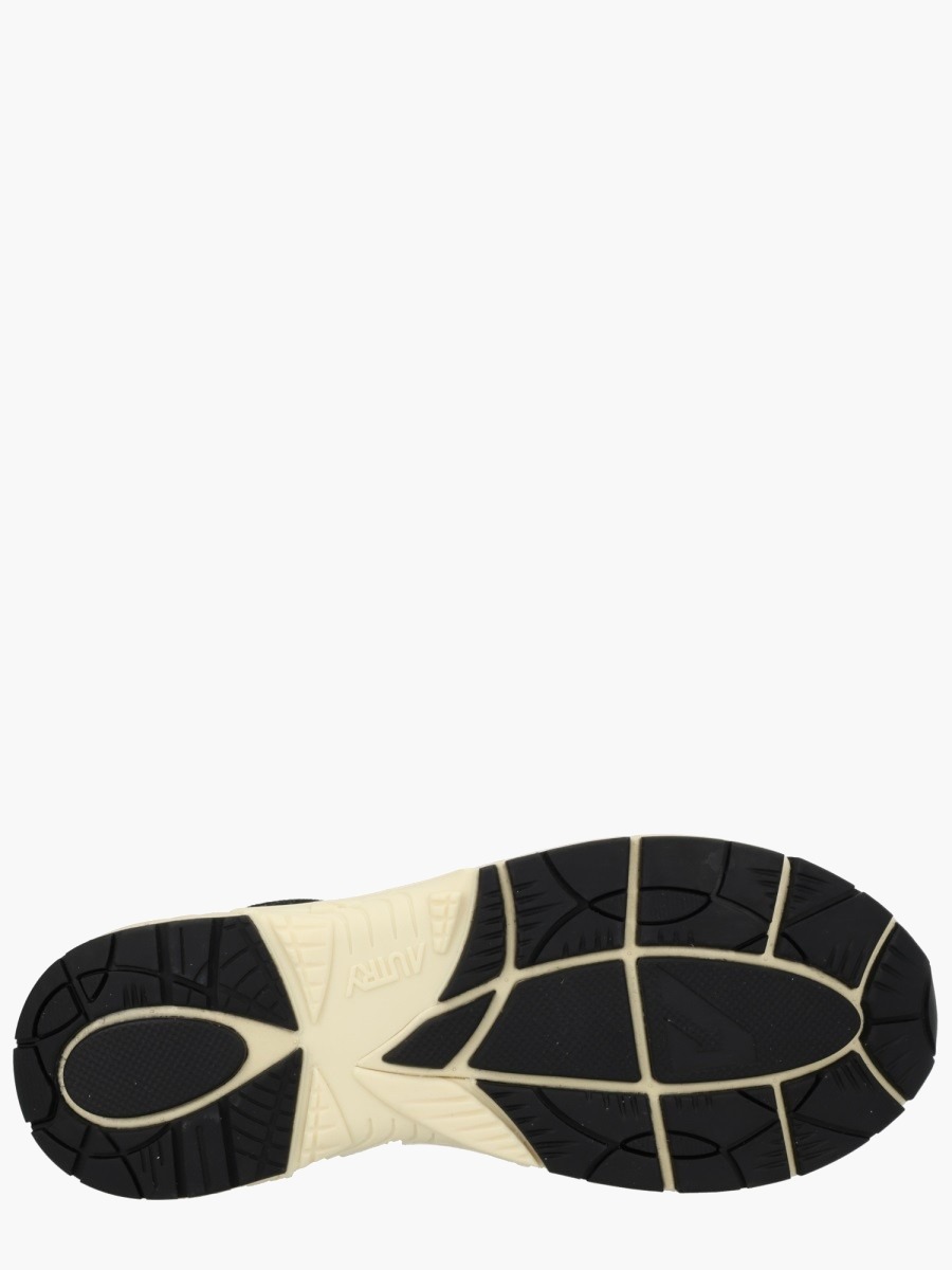 nanito_source_url:https://nokinstyle.com/2339319/hyperway-sneaker.jpg