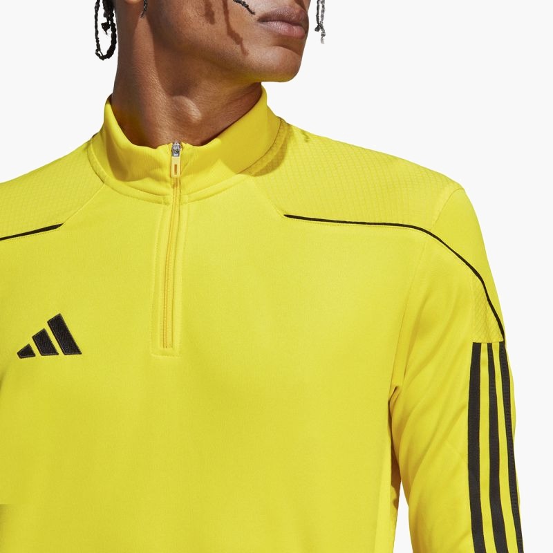 nanito_source_url:https://b2bsportswholesale.net/public/storage/productimages/3f/92/e0/5a/933605/image/xlarge_clean.jpg