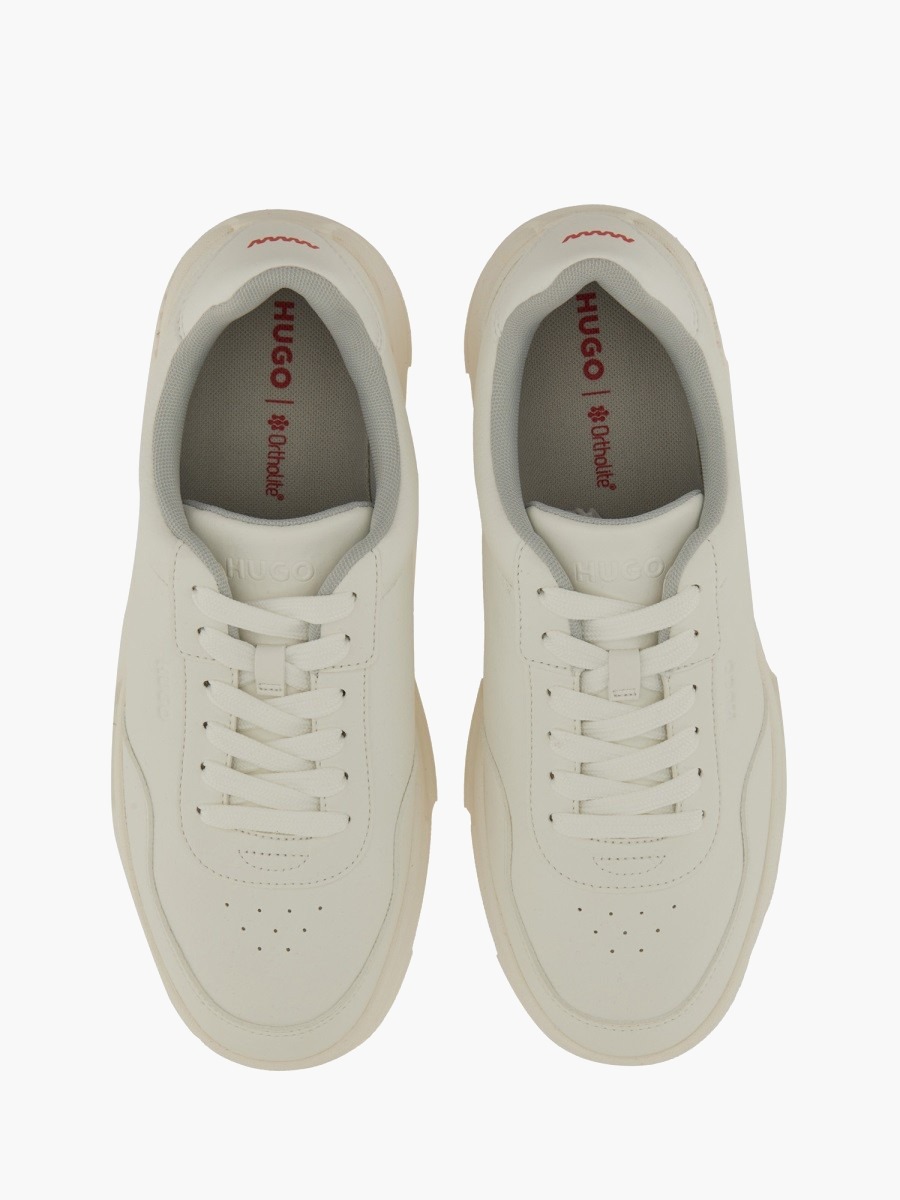 nanito_source_url:https://nokinstyle.com/2371130/sneaker-with-zigzag-detail.jpg