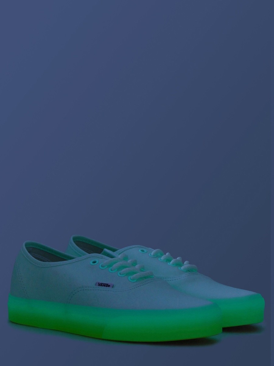 nanito_source_url:https://nokinstyle.com/2349366/authentic-sneaker.jpg