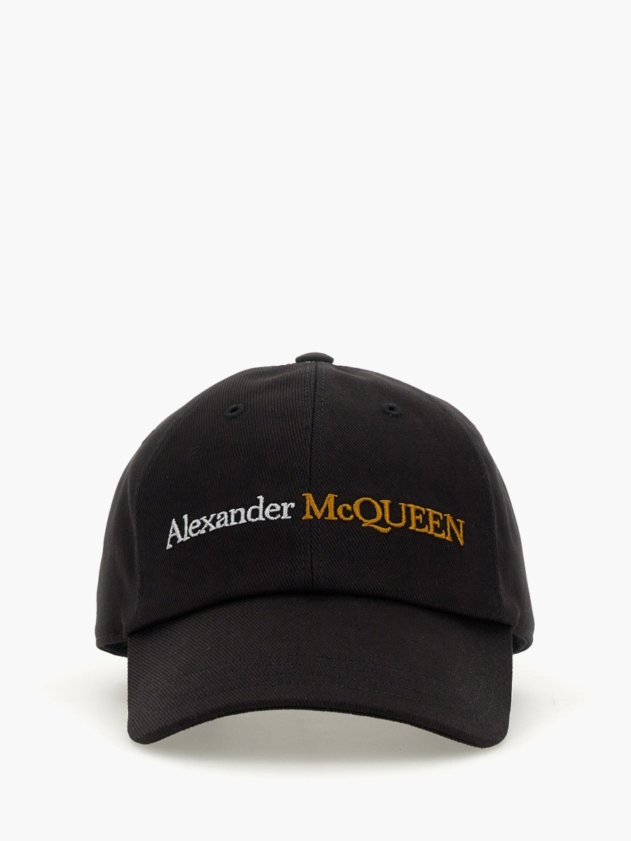 nanito_source_url:https://nokinstyle.com/2348748/baseball-hat-with-logo.jpg