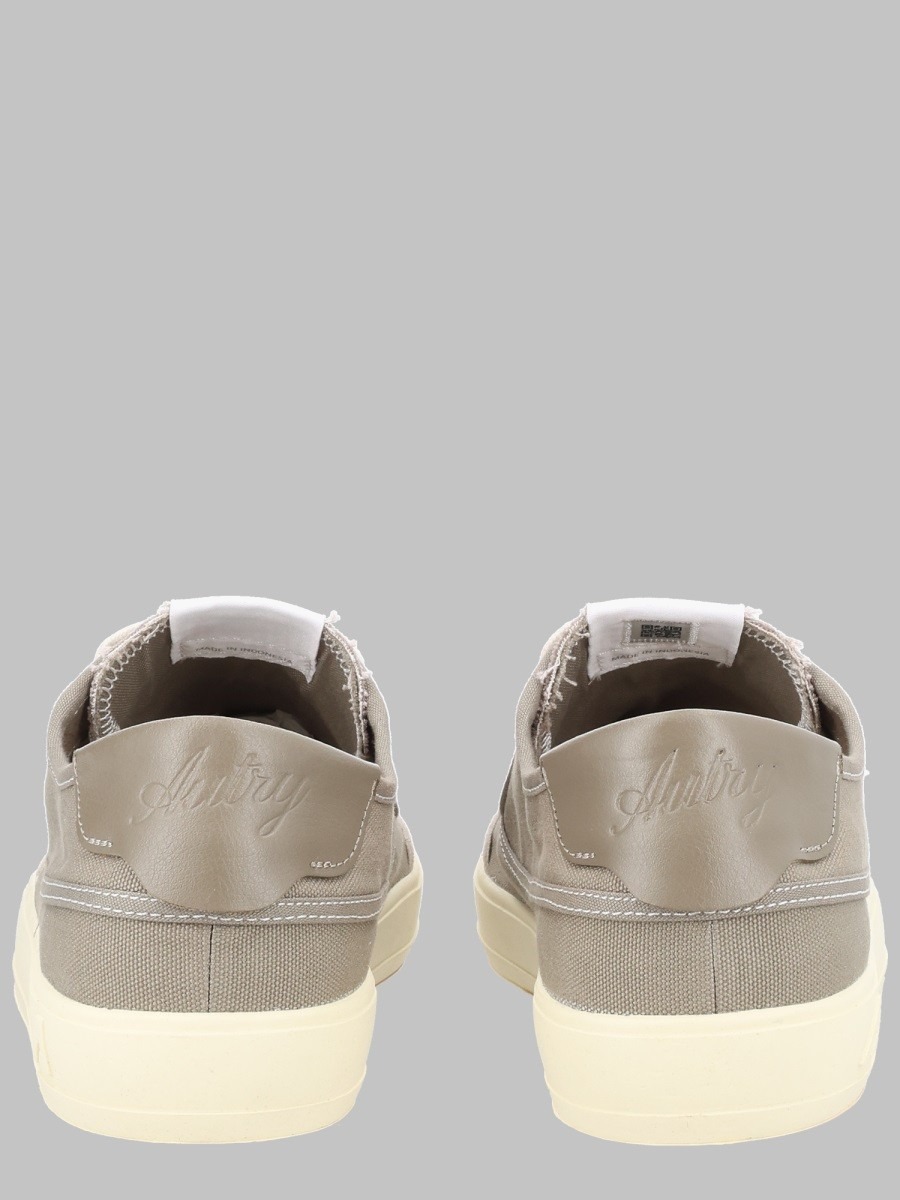 nanito_source_url:https://nokinstyle.com/2428731/sneaker-windscape-low.jpg