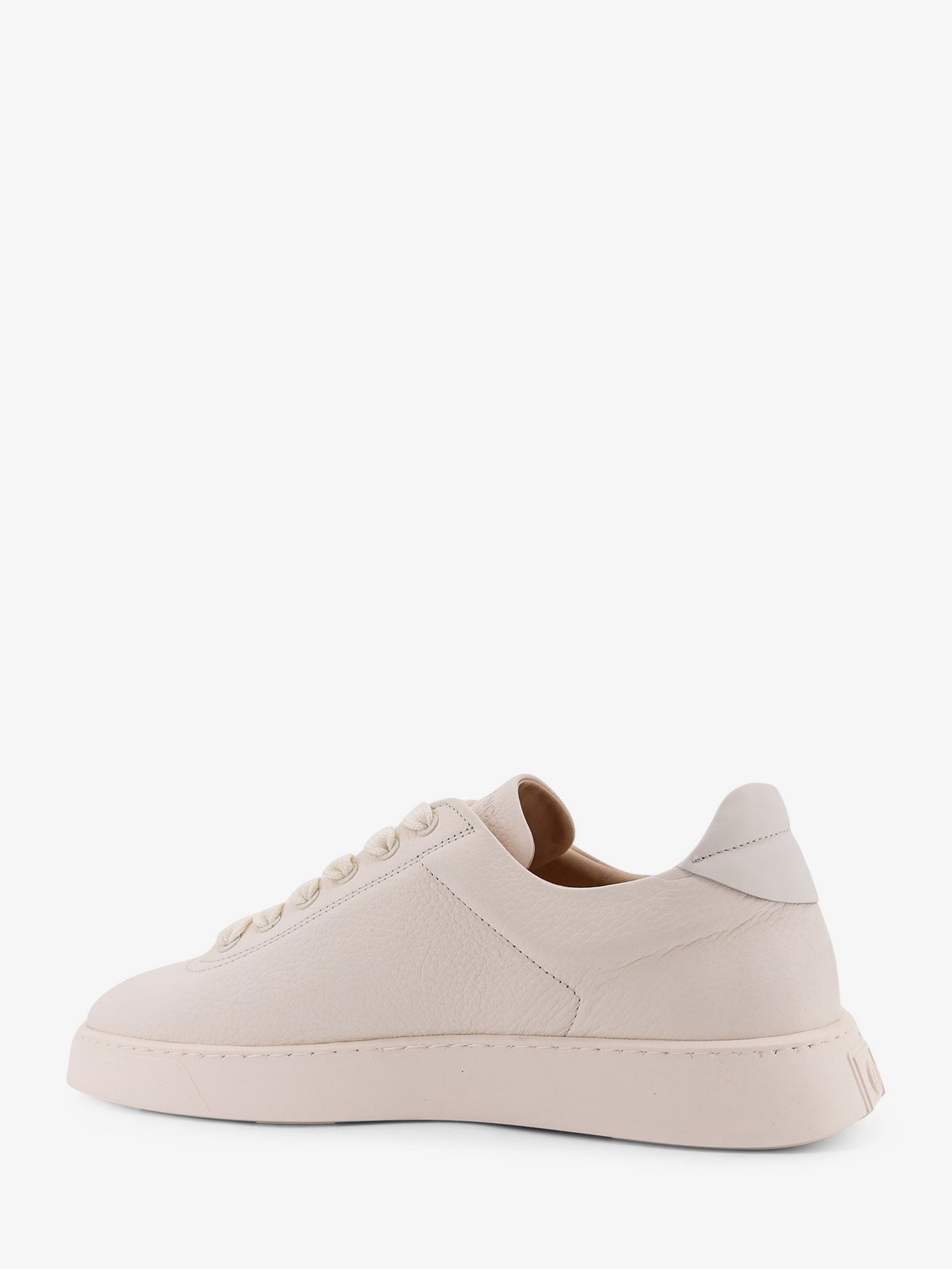 nanito_source_url:https://nokinstyle.com/2396993/the-cassetta-leather-sneakers.jpg