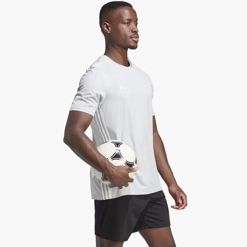 nanito_source_url:https://b2bsportswholesale.net/public/storage/productimages/c1/0a/c9/c8/950403/image/xlarge_clean.jpg
