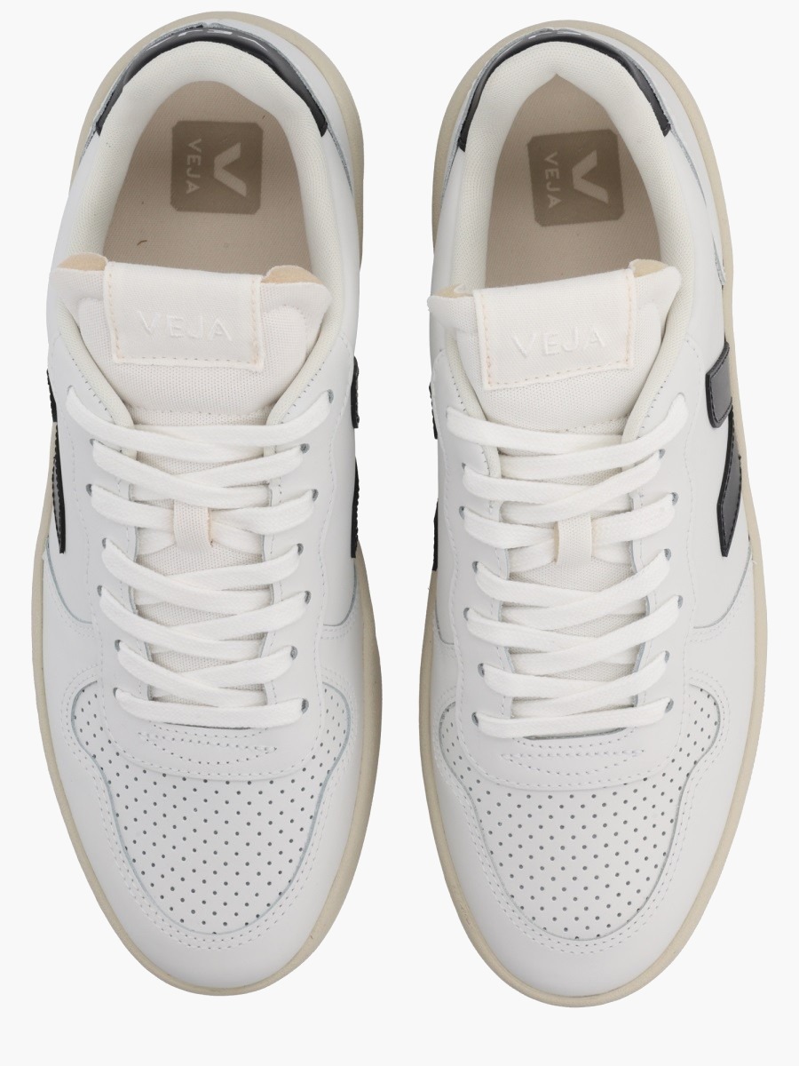 nanito_source_url:https://nokinstyle.com/2440556/sneaker-v-10.jpg