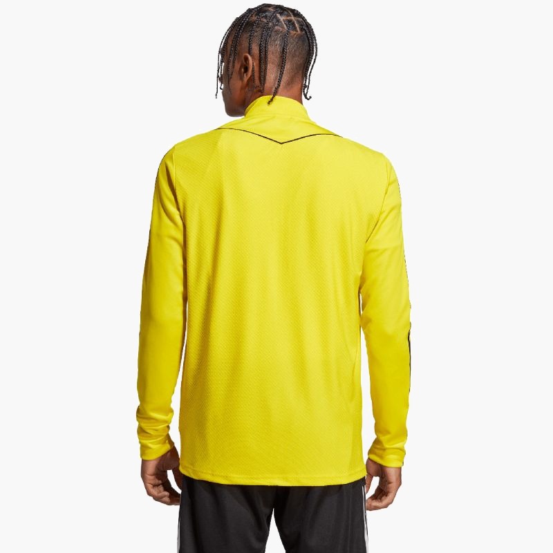 nanito_source_url:https://b2bsportswholesale.net/public/storage/productimages/d6/a6/8a/c2/956061/image/xlarge_clean.jpg