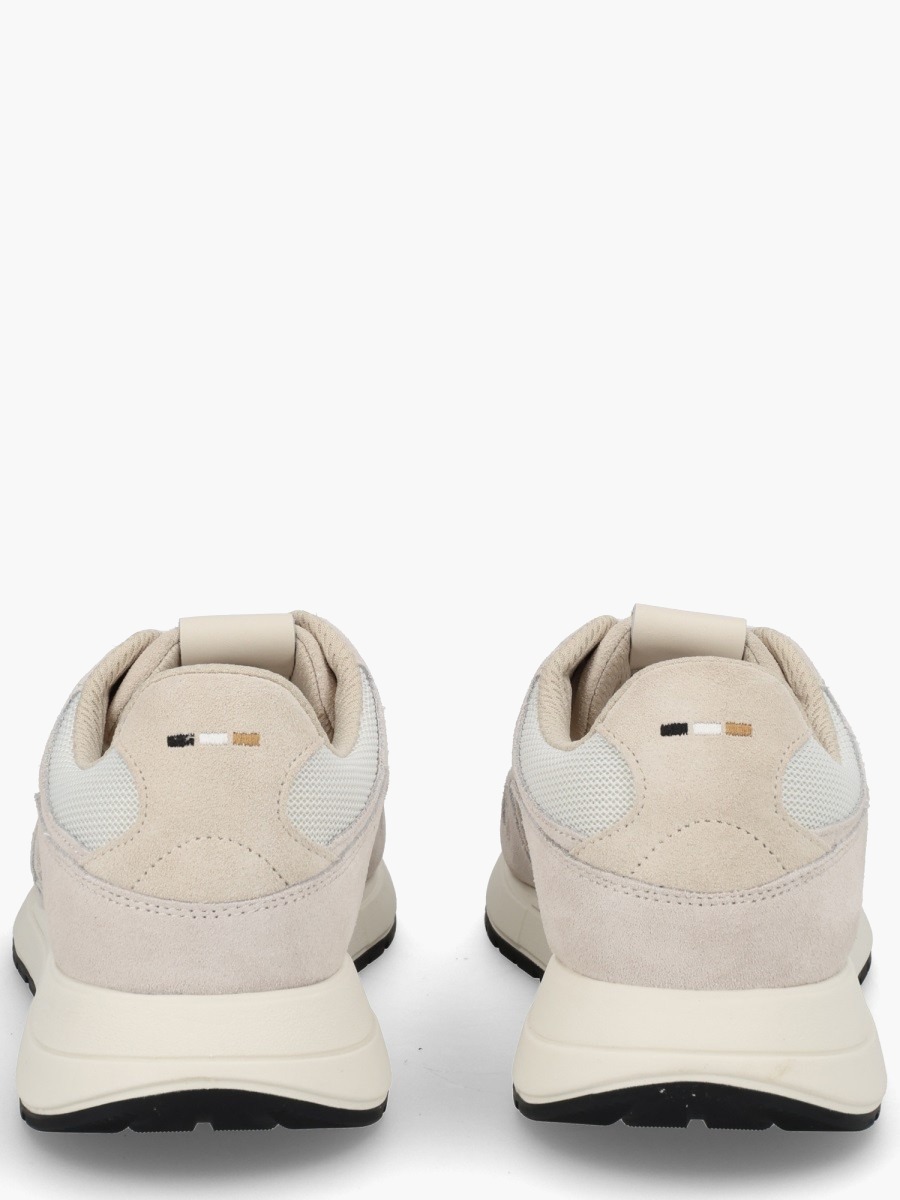 nanito_source_url:https://nokinstyle.com/2342461/monogrammed-sneaker.jpg