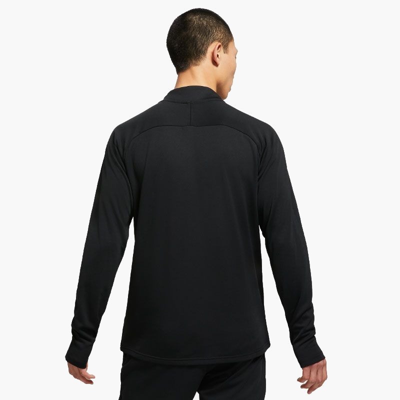 nanito_source_url:https://b2bsportswholesale.net/public/storage/productimages/f5/2d/13/17/618764/image/xlarge_clean.jpg