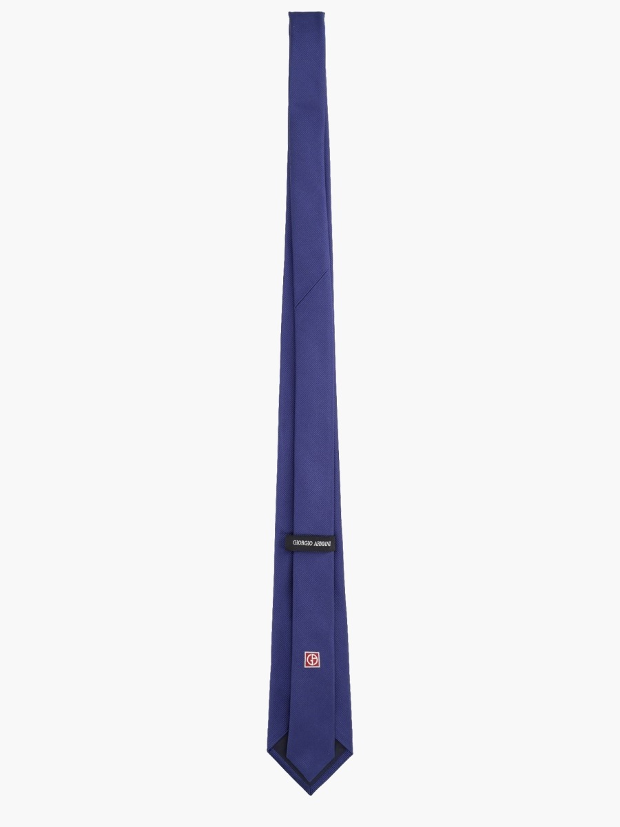 nanito_source_url:https://nokinstyle.com/2326111/silk-tie.jpg