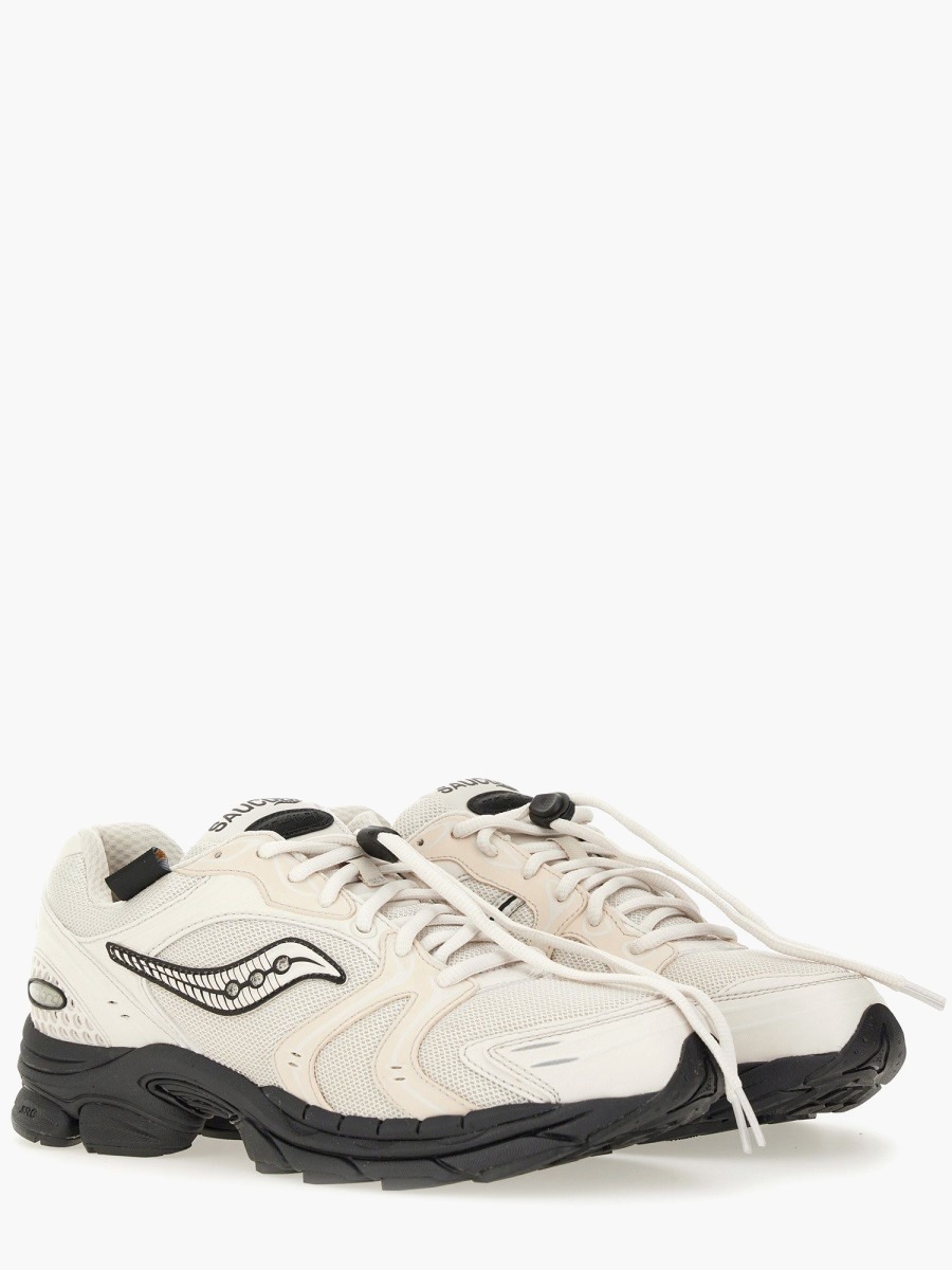 nanito_source_url:https://nokinstyle.com/2386748/progrid-triumph-4-sneaker.jpg
