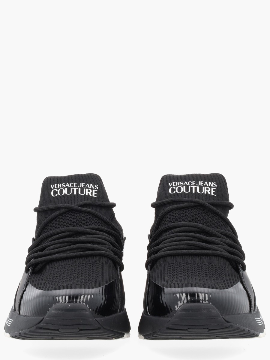 nanito_source_url:https://nokinstyle.com/2332544/sneaker-con-logo.jpg