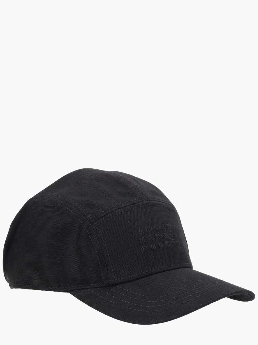 nanito_source_url:https://nokinstyle.com/2325340/baseball-hat-with-logo.jpg