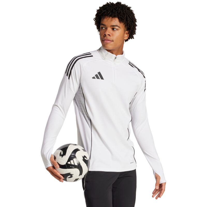 nanito_source_url:https://b2bsportswholesale.net/public/storage/productimages/ad/45/2b/b6/1436836/image/xlarge_clean.jpg
