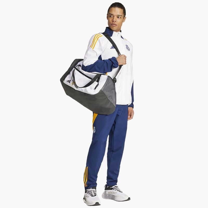 nanito_source_url:https://b2bsportswholesale.net/public/storage/productimages/4a/fc/ae/24/1240955/image/xlarge_clean.jpg