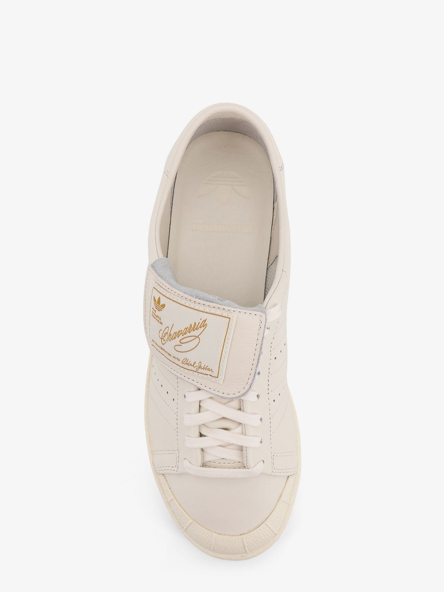 nanito_source_url:https://nokinstyle.com/2438767/chavarria-jabbar-low-top-leather-sneakers.jpg