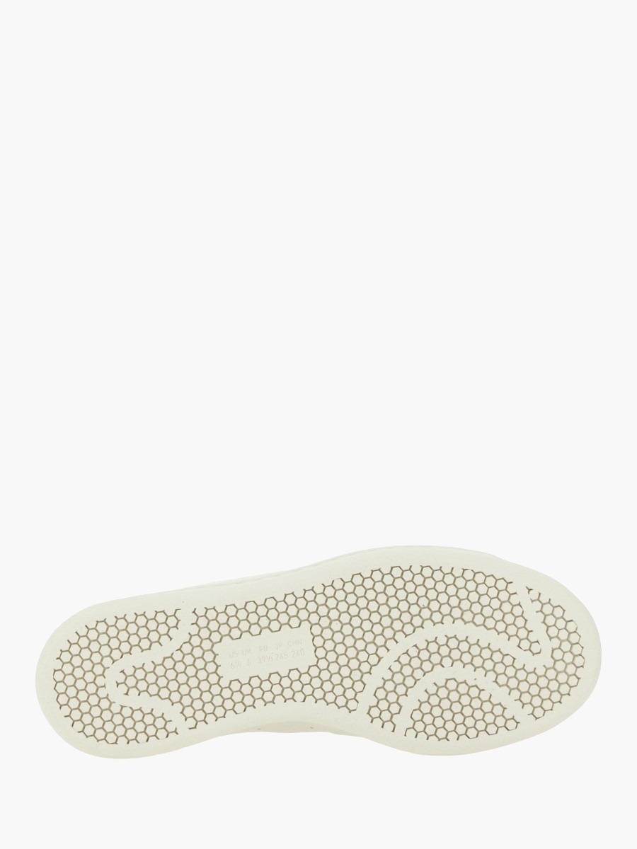 nanito_source_url:https://nokinstyle.com/2370202/stan-smith-sneaker.jpg