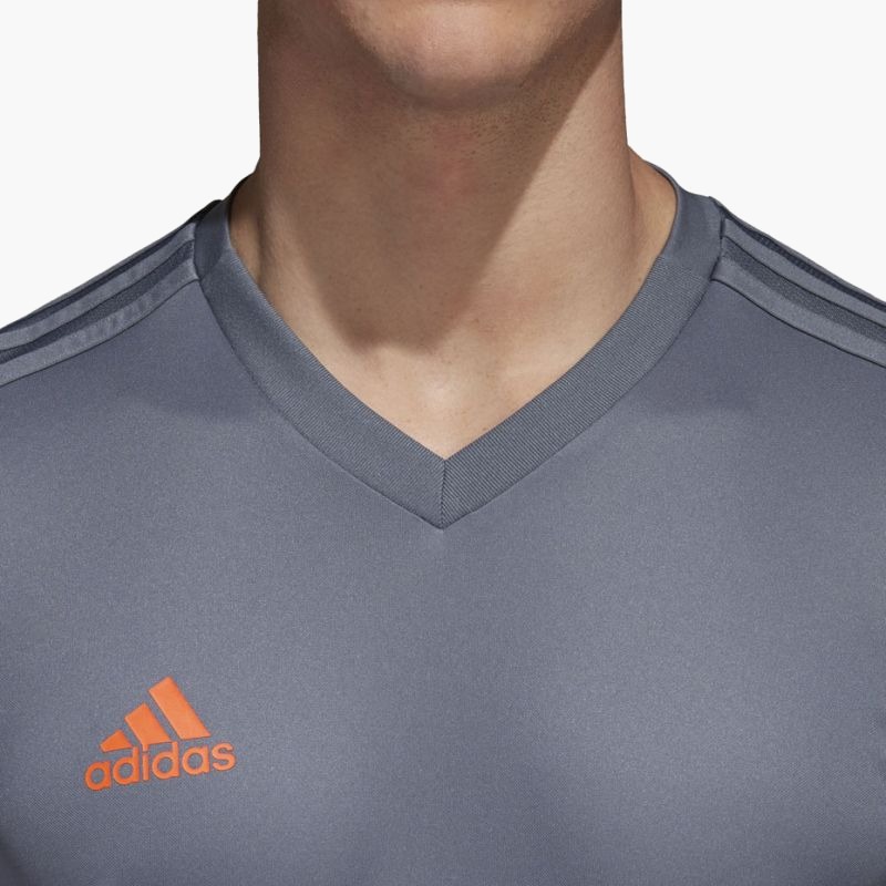 nanito_source_url:https://b2bsportswholesale.net/public/storage/productimages/46/ac/f3/c9/2128785/image/xlarge_clean.jpg