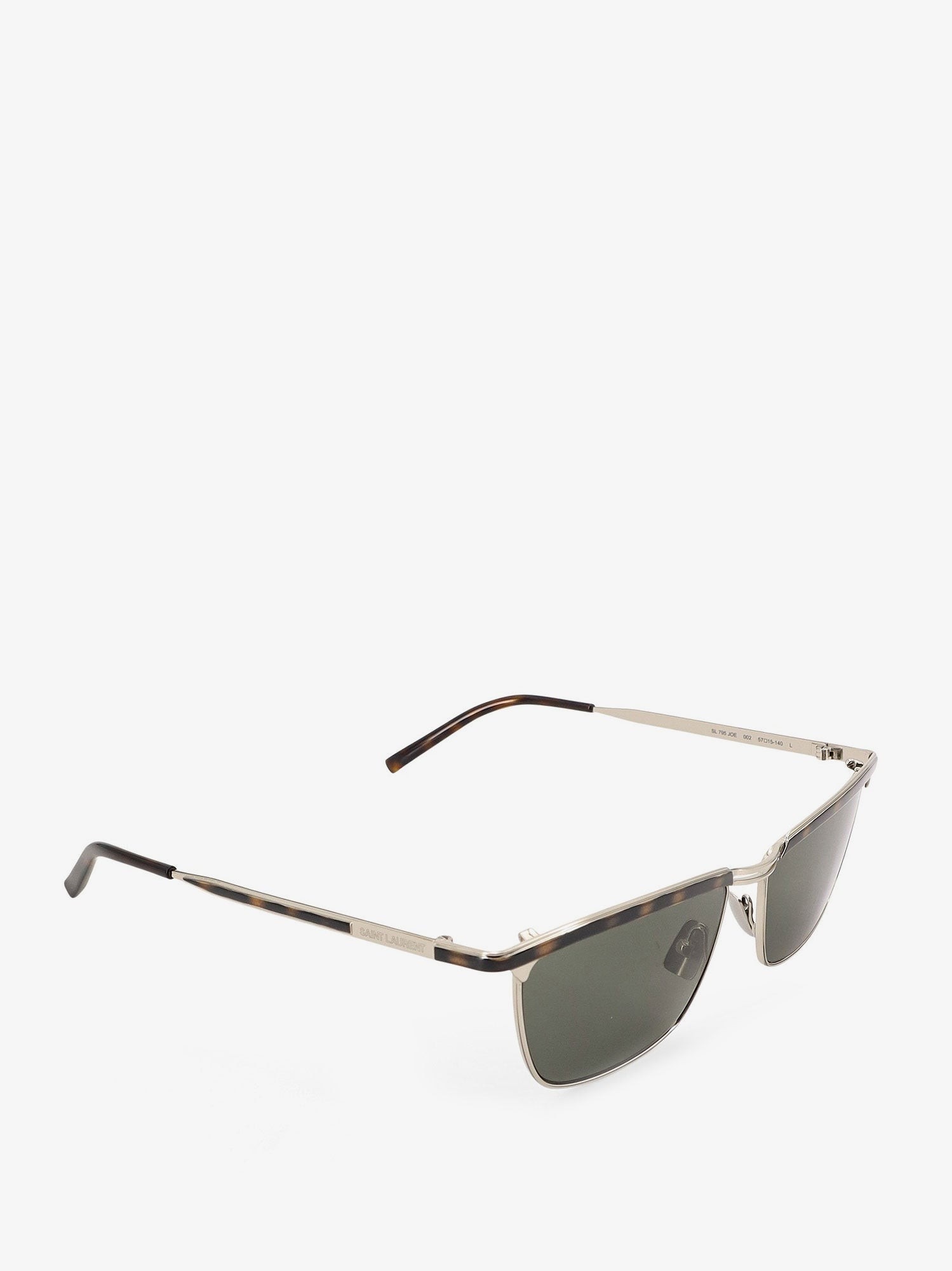 nanito_source_url:https://nokinstyle.com/2408216/metal-sunglasses.jpg