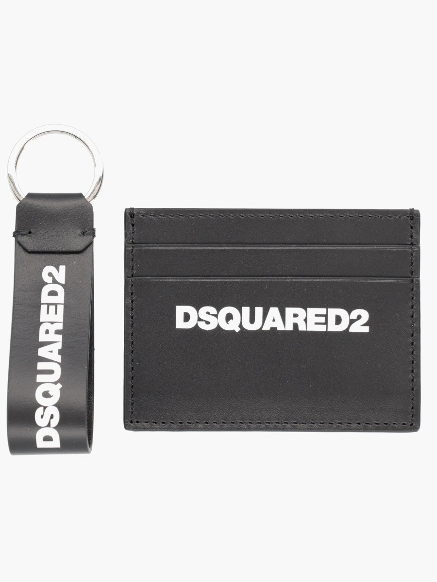 nanito_source_url:https://nokinstyle.com/2328178/card-holder-and-keychain-gift-set.jpg