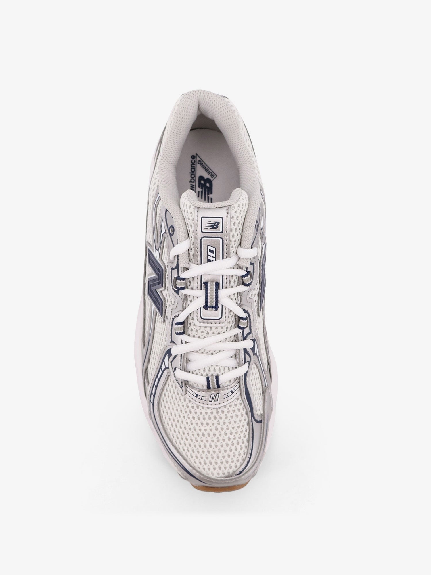 nanito_source_url:https://nokinstyle.com/2408827/740-mesh-low-top-sneakers.jpg