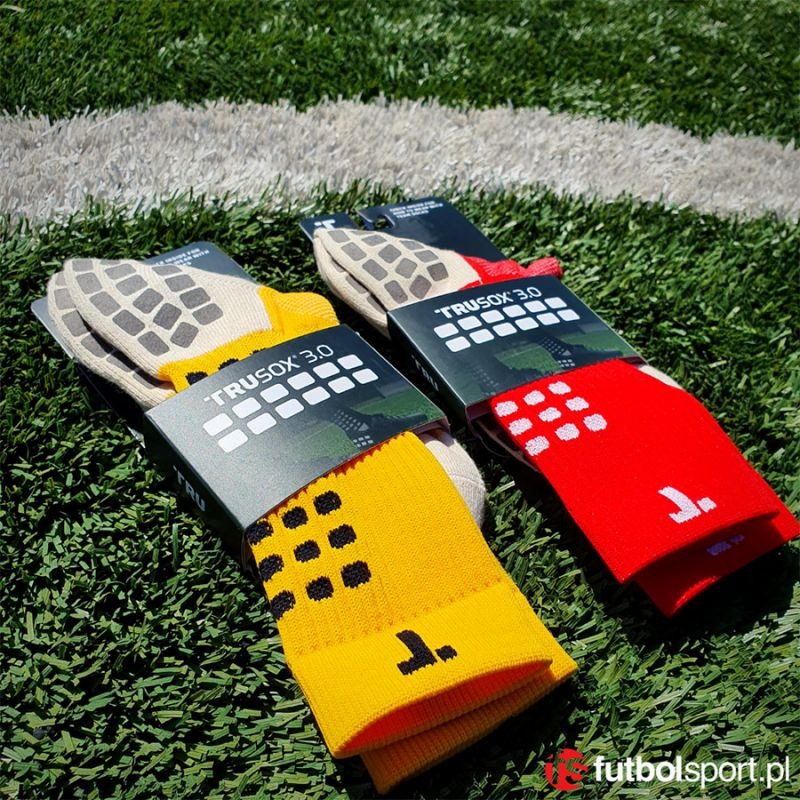 nanito_source_url:https://b2bsportswholesale.net/public/storage/productimages/cf/aa/b3/ec/1240784/image/xlarge_clean.jpg