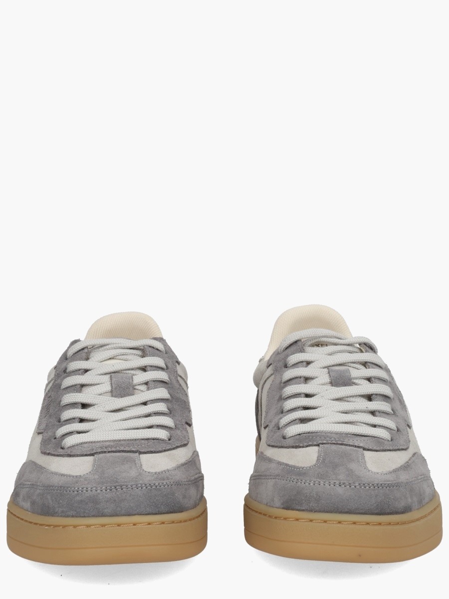nanito_source_url:https://nokinstyle.com/2328325/says-t-toe-sneaker.jpg