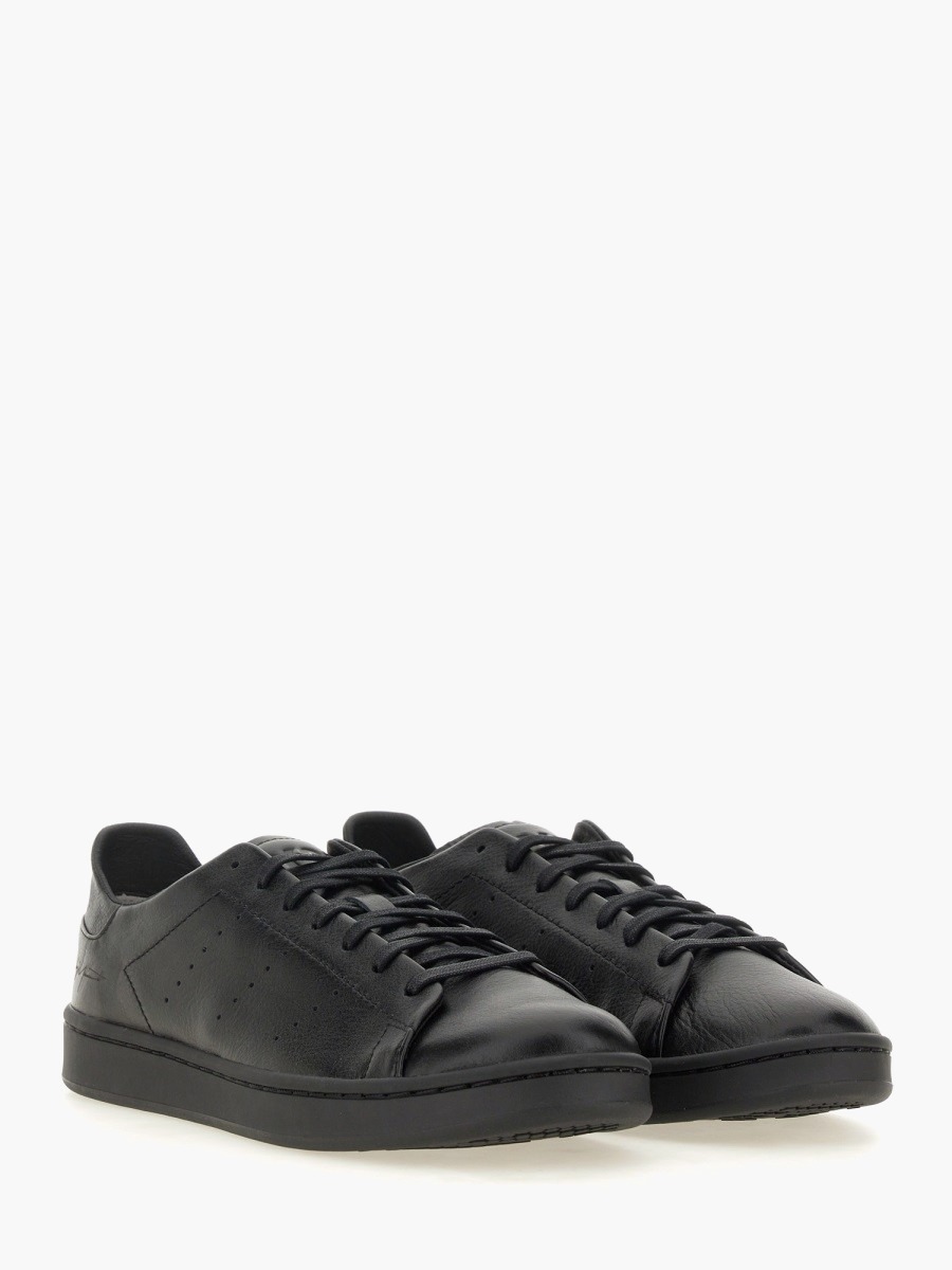 nanito_source_url:https://nokinstyle.com/2362300/y-3-stan-smith-sneaker.jpg